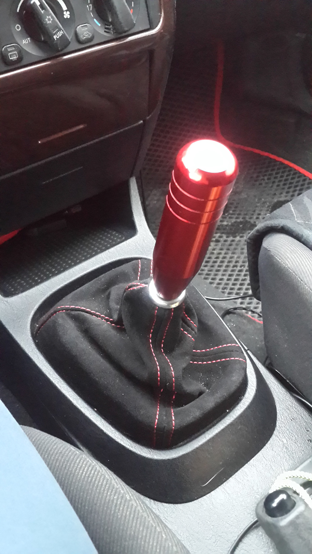 Как снять ручку кпп mitsubishi carisma Новая ручка кпп - Mitsubishi Carisma, 1,8 л, 2000 года аксессуары DRIVE2