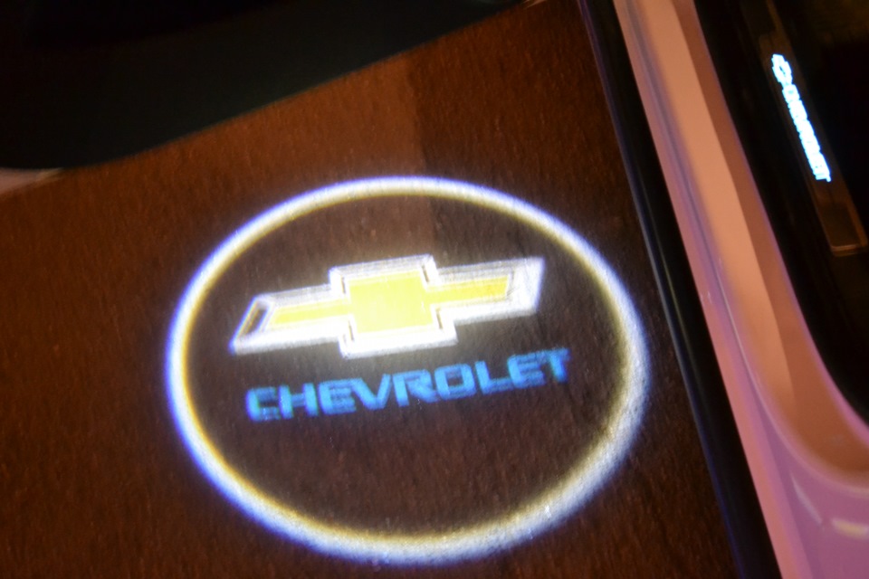 подсветка лого авто - chevrolet