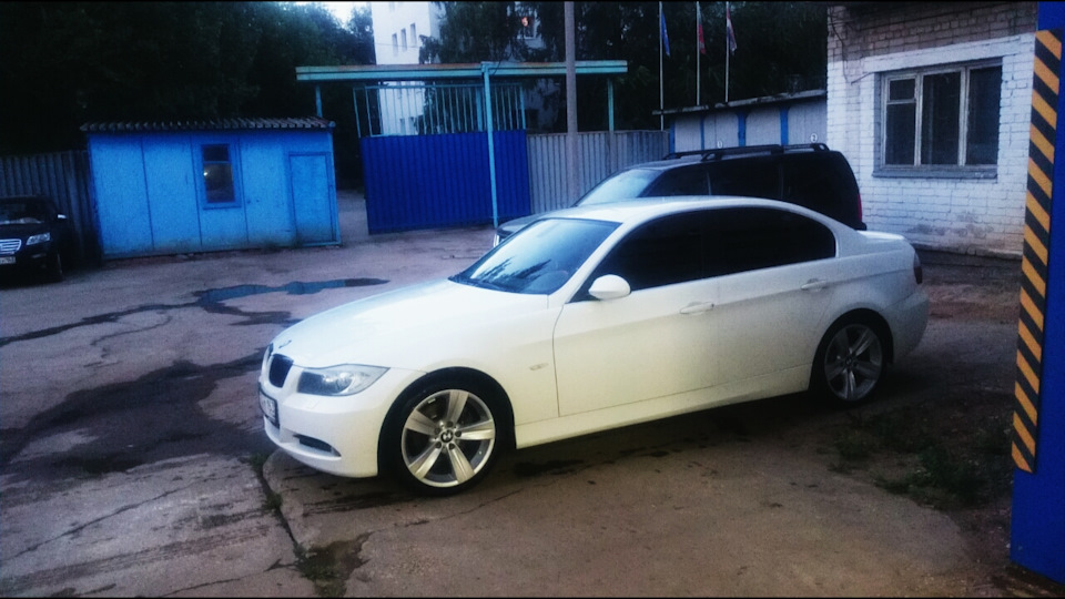 Фото в бортжурнале BMW 3 series (E90)