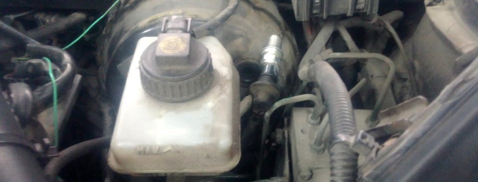 Заткнул шланг, который входит в ВУТ. — Saab 9-5 (1G)