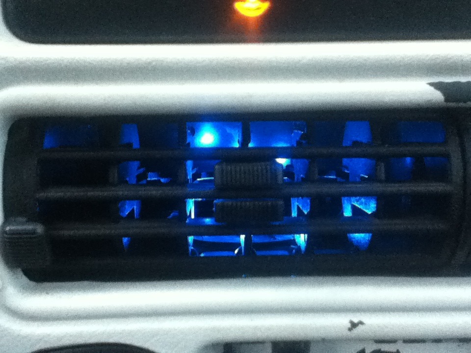 Подсветка воздуховодов печки — Lada 2114, 1,6 л, 2012 года ...