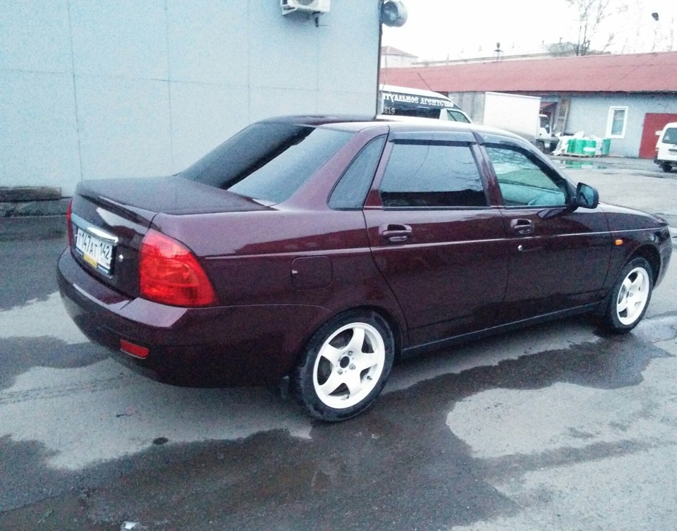 Стопы в красный цвет. — Lada Приора седан, 1,6 л, 2011 года | тюнинг ...