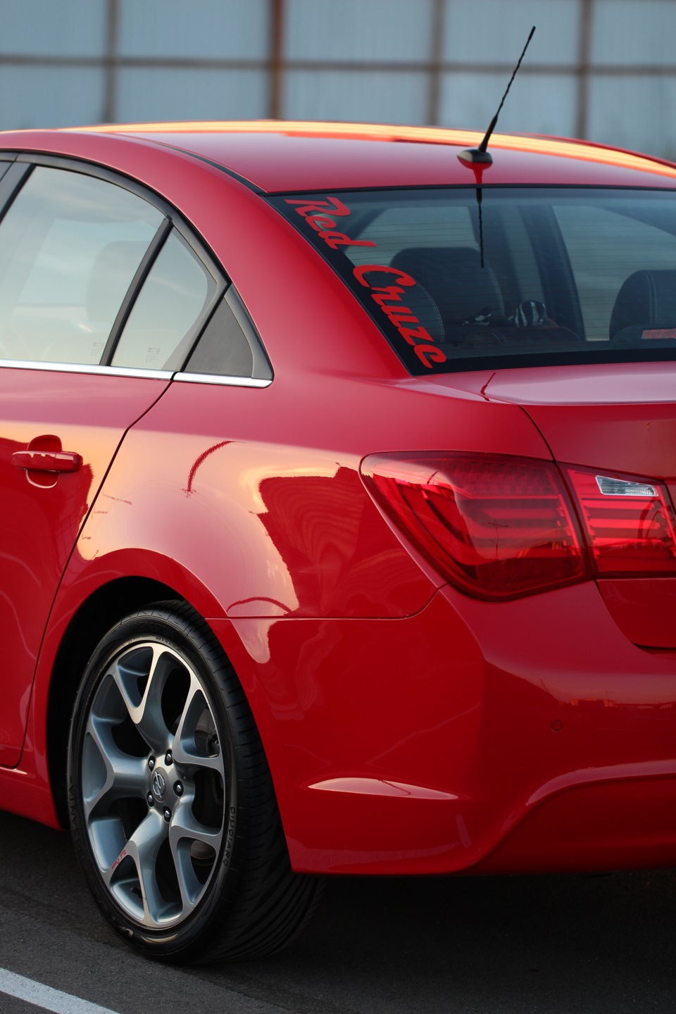 Chevrolet Cruze Red