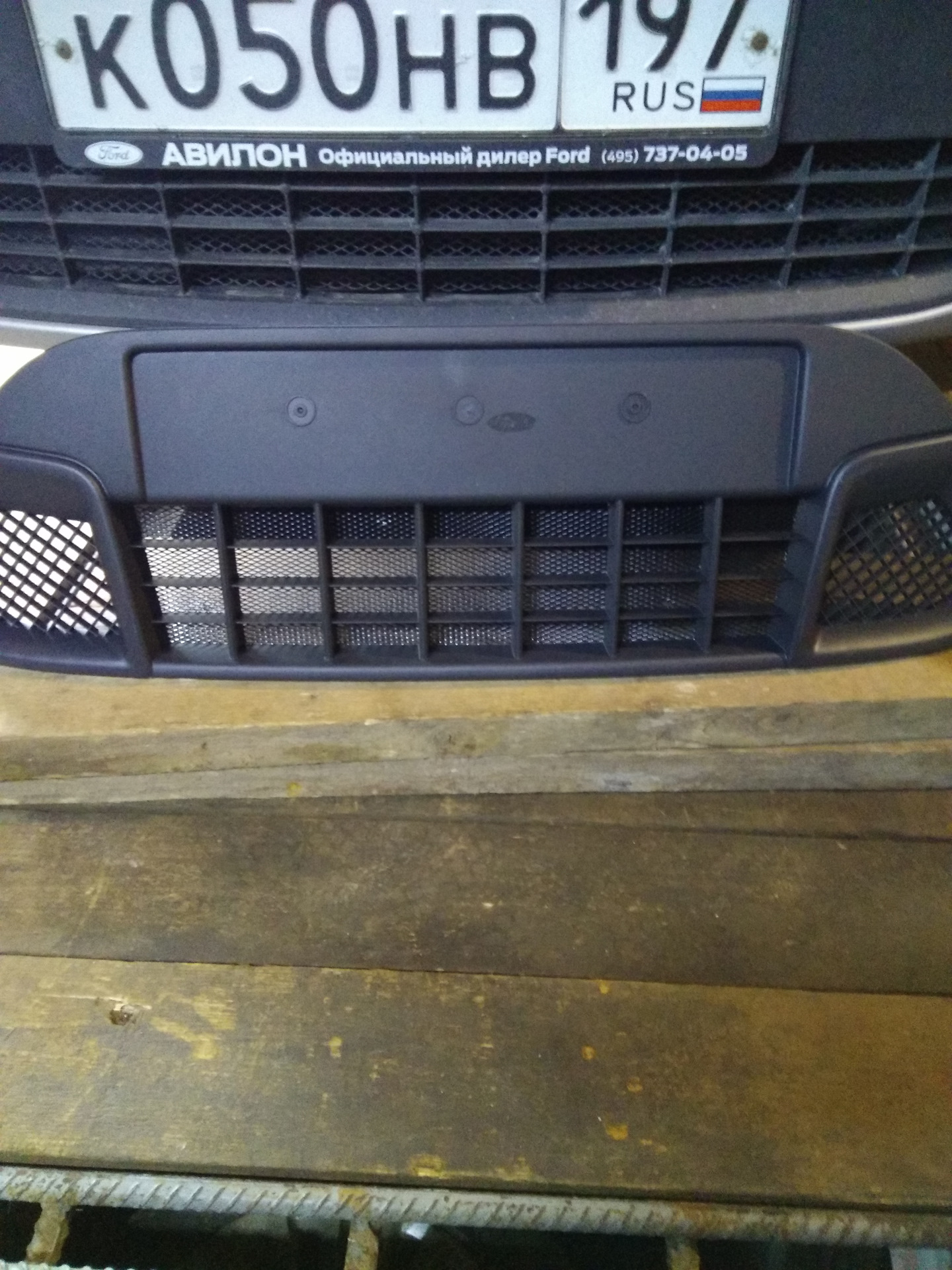 Нижняя решетка радиатора ZETEC — Ford Focus II Wagon, 1,8 л., 2011 года ...