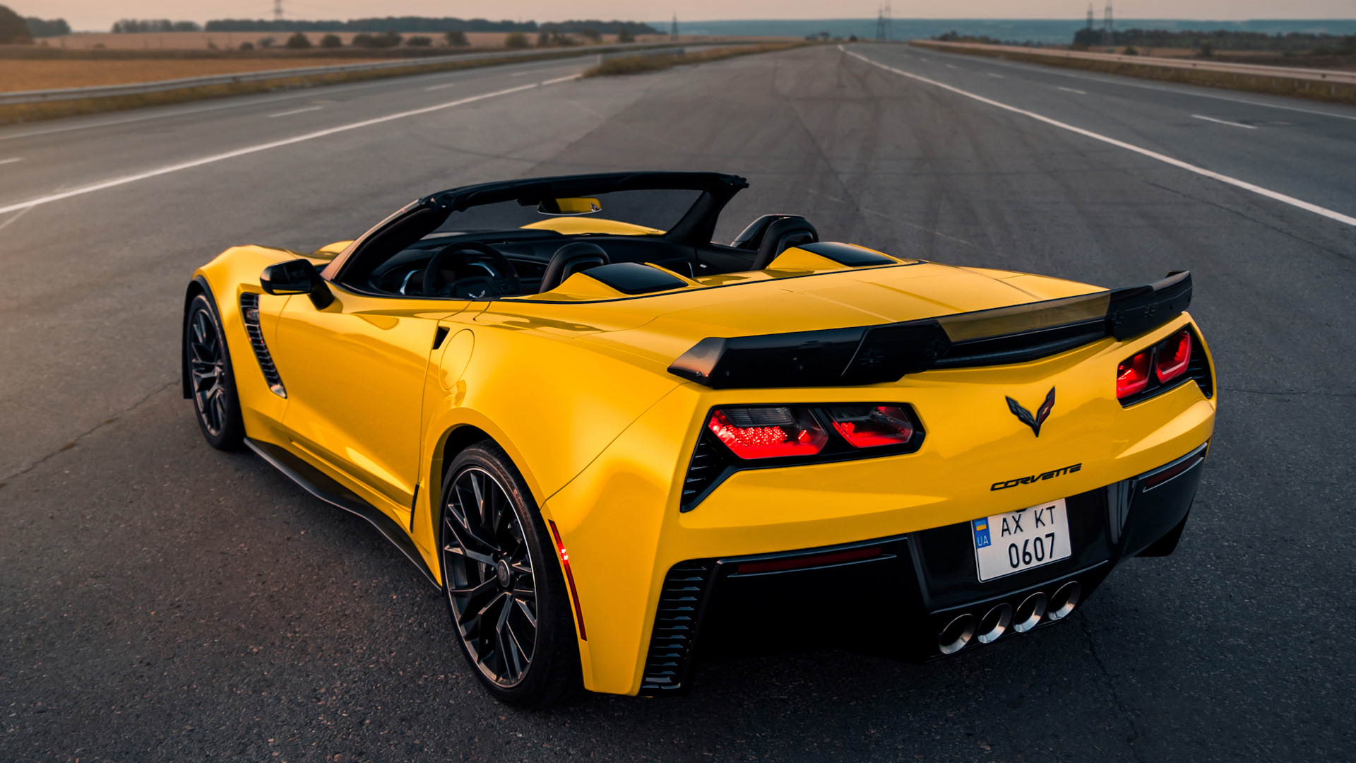 Chevrolet Corvette c7 Gold