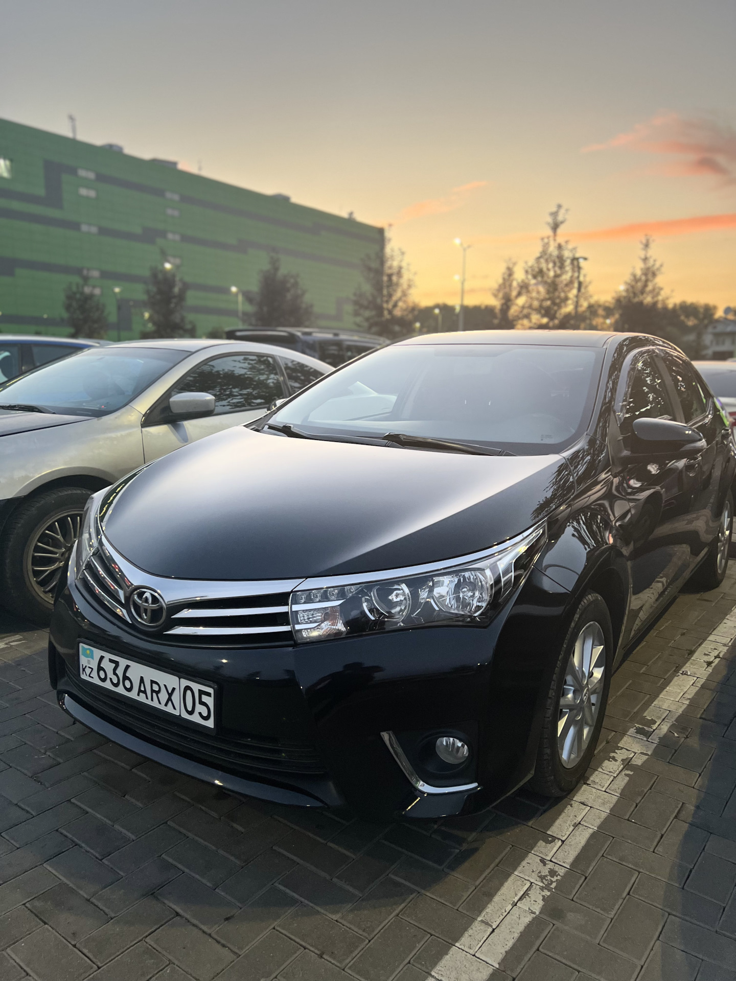 Corolla 160. Проверить оригинальность стекла Toyota Corolla.