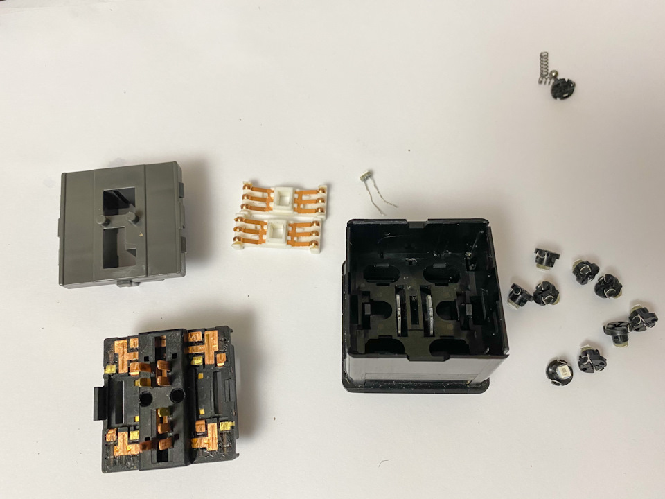 Замена лампочек подсветки кнопок подогрева сидений на светодиоды ...