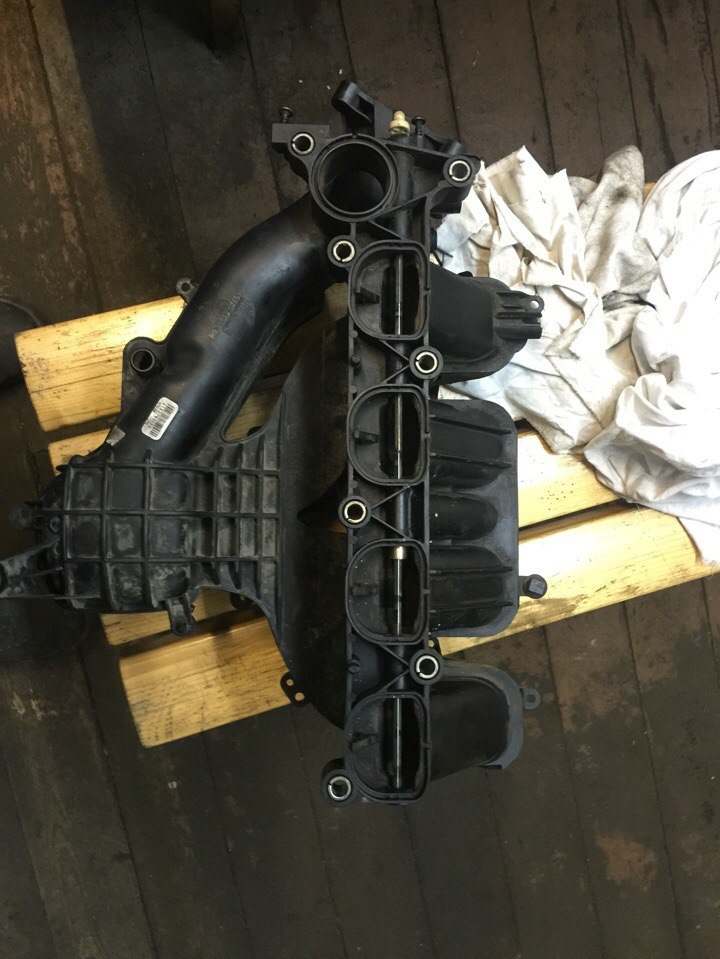 Впускной коллектор ваз 129. Впускной коллектор ауди 2. 8. 6. 4.