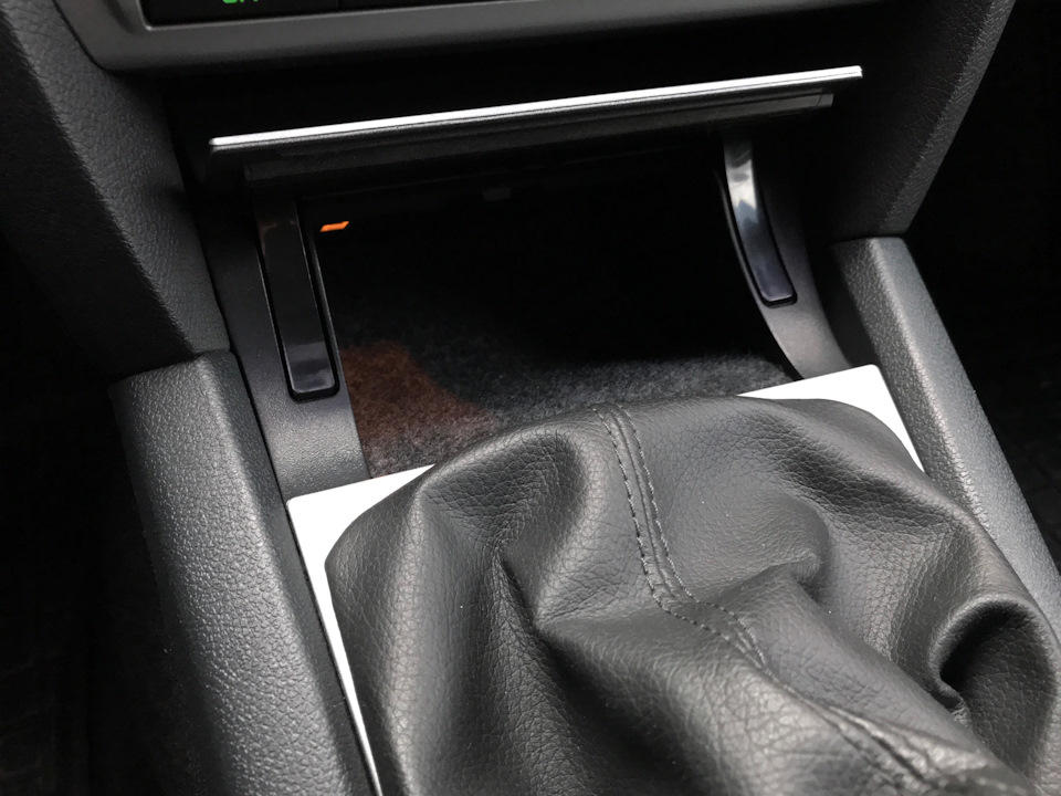 Как снять пепельницу шкода октавия Коврик вместо пепельницы Octavia a5 fl - Skoda Octavia A5 Mk2, 1,6 л, 2012 года 