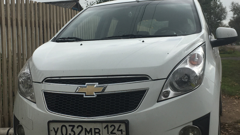 Chevrolet Spark 2012 внутри