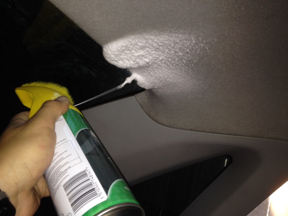 Как почистить салон автомобиля пеной для бритья