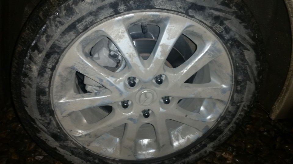 Тайна о гайках и неудачная накачка колес — Mazda 3 (3G) BM, 1,6 л, 2014 ...