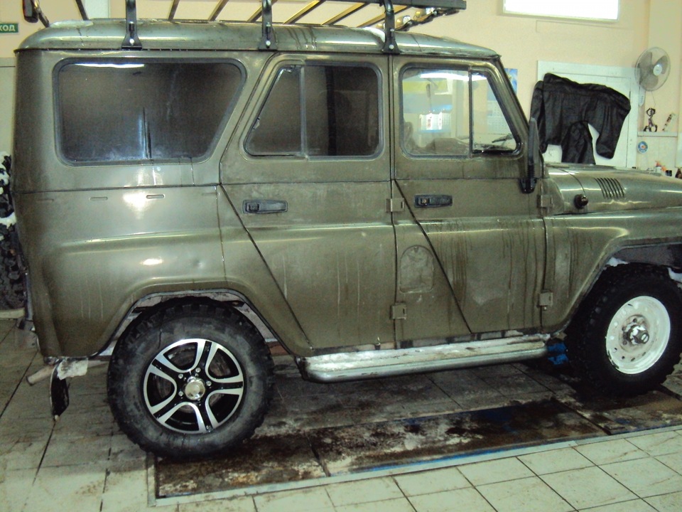 Какие диски ставить на уаз. Уаз hunter r20 литье. Уаз на дисках кик триал. Уаз хантер на дисках р20. Уаз хантер 2.