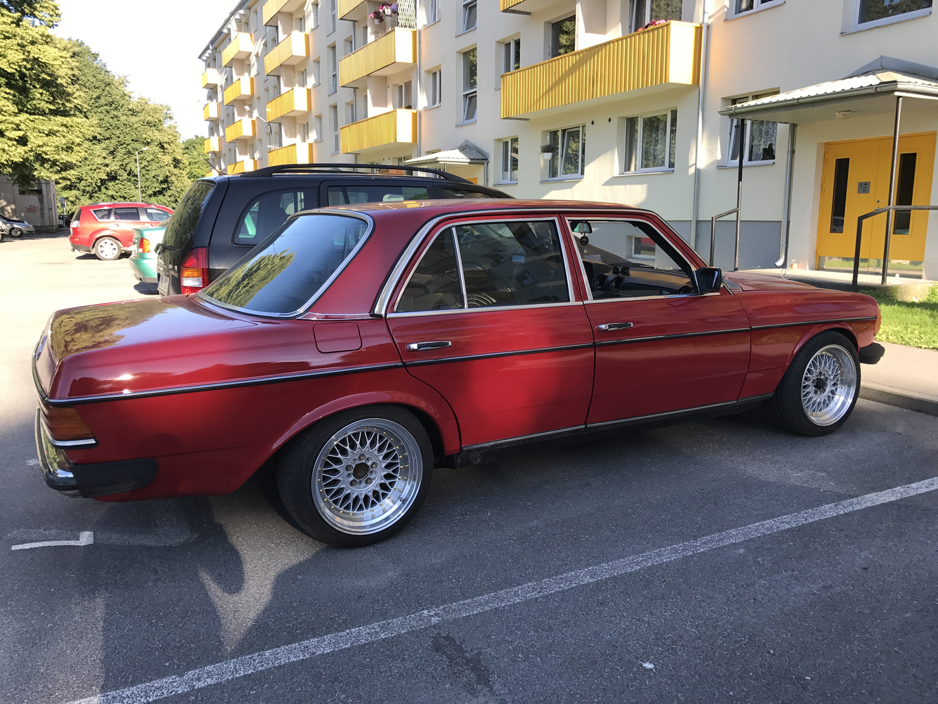 Mercedes w123 r17