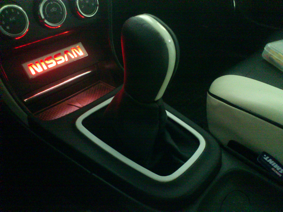 Минимализм белого. — Nissan Almera Classic (B10), 1,6 л, 2012 года ...