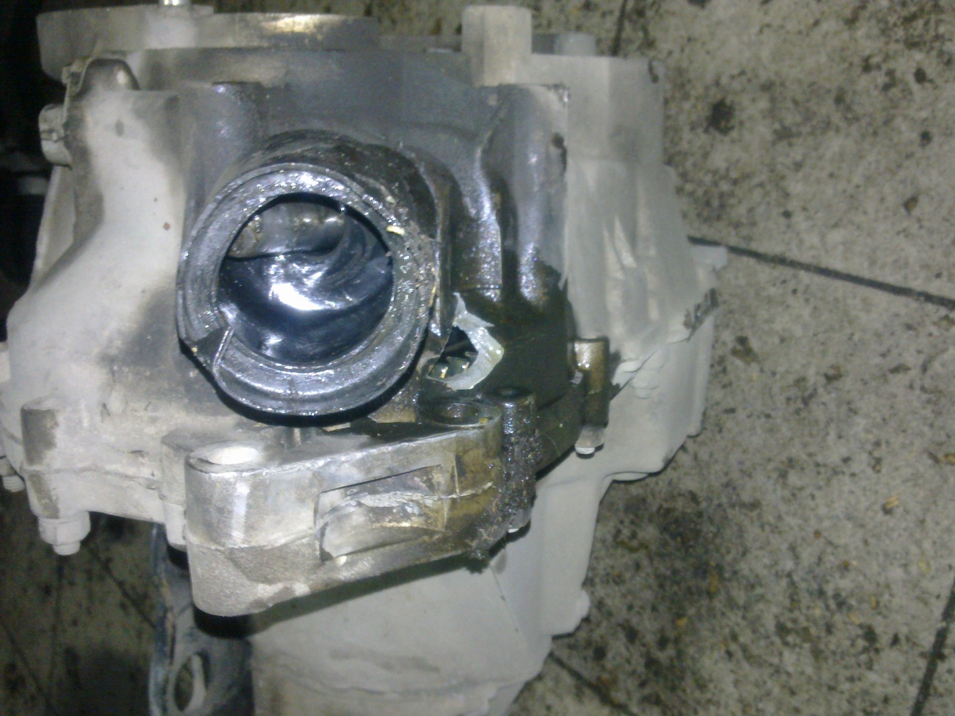 ПИЗ -ЕЦ КОРОБКЕ ПЕРЕДАЧ — Lada Приора седан, 1,6 л, 2007 года | поломка ...