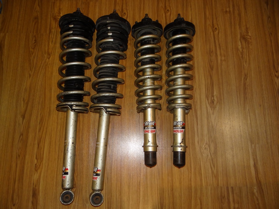 амортизаторы шова хонда сб 400. Showa амортизаторы. Showa амортизаторы. Showa сб 400. Cb400 rfy амортизатор.