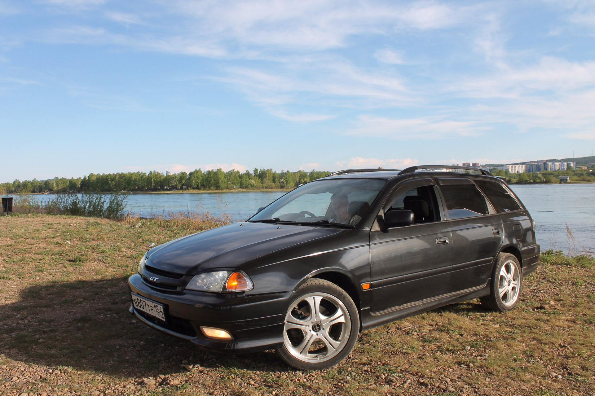 Toyota Caldina 2