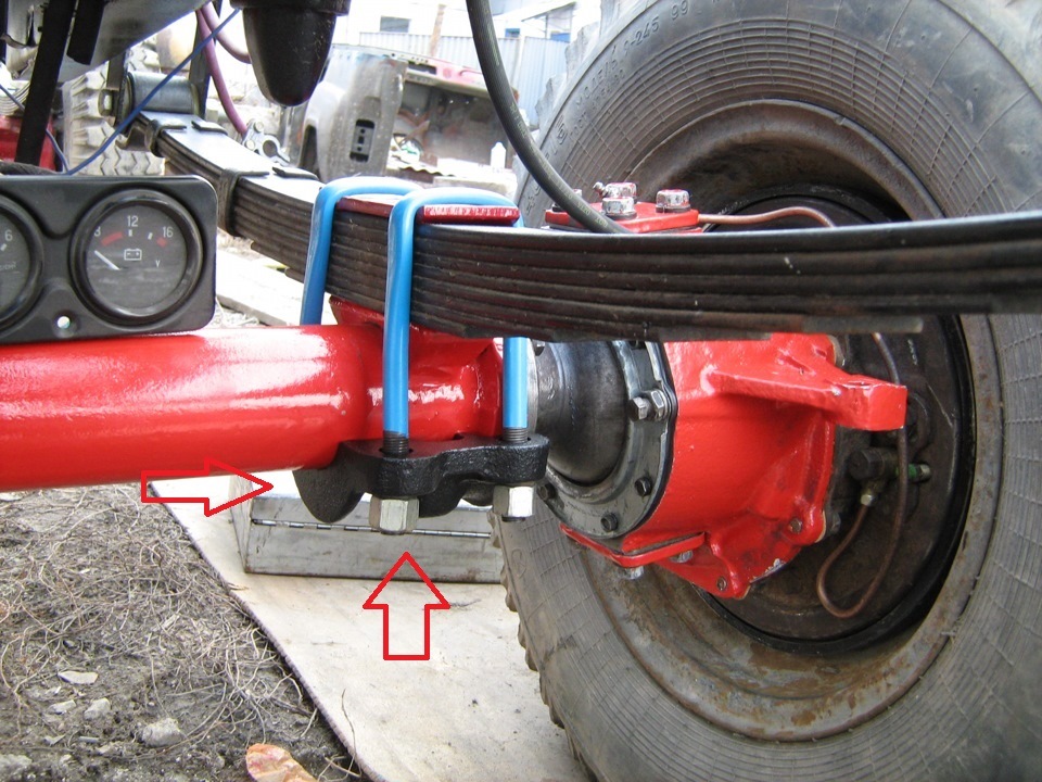 Cruiser 80 тяга панара. Крепление моста уаз 469. Крепление моста. Крепеж для мостов. Как крепится мост к раме.