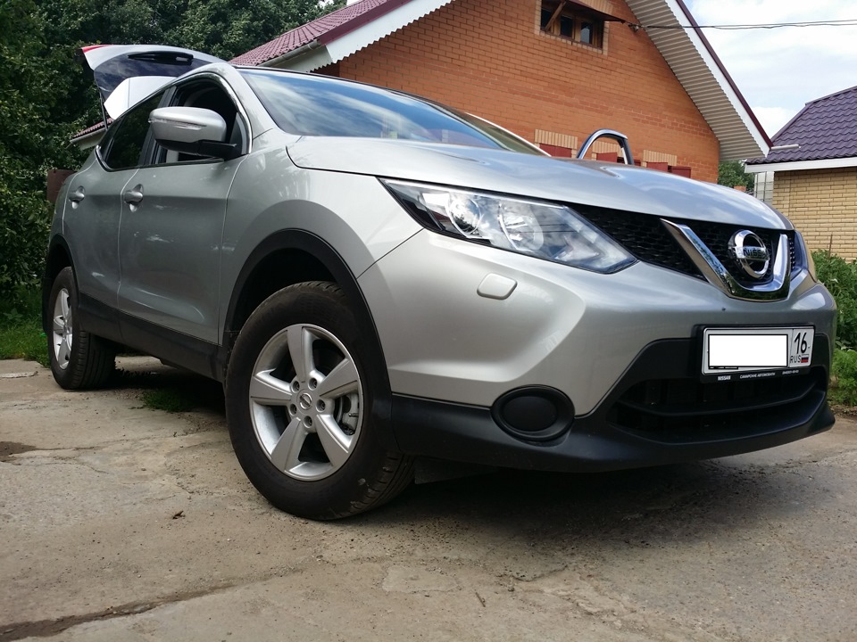 Диски кашкай. Диски Nissan Qashqai j11. Qashqai j11 r16. Nissan Qashqai j10 на колесах.