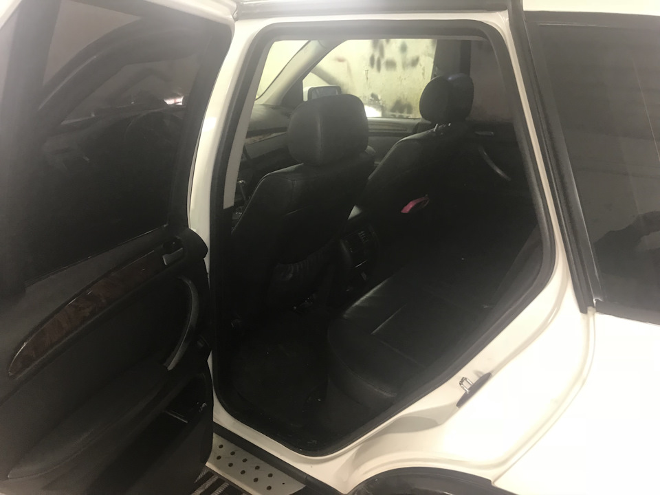 Фото в бортжурнале BMW X5 (E53)