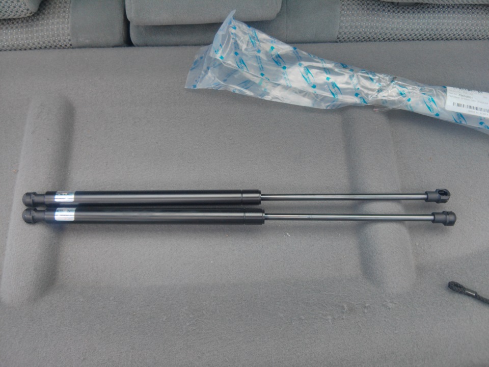 пружина газовая крышки багажника