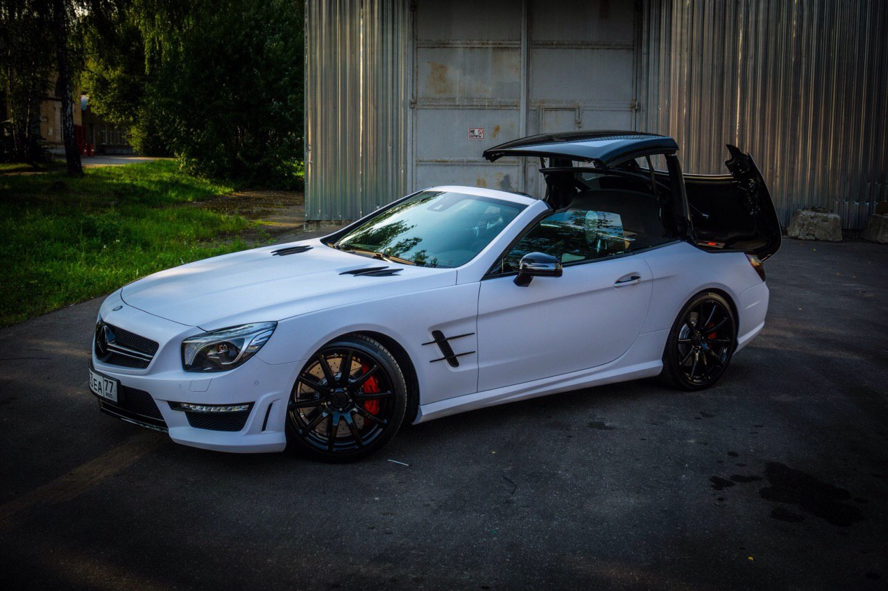 Mercedes SL 63 AMG White