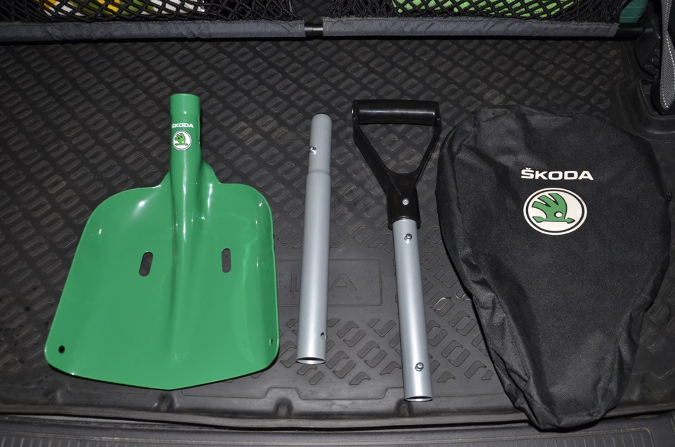лопата складная для уборки снега skoda 5l0099320. лопата шкода новая. 5l0099320 vag лопата для снега. лопата skoda. Skoda рапид складная лопата для снега.