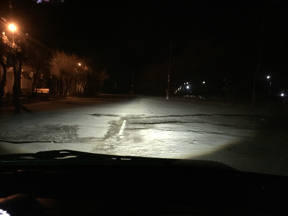 Просили ночные фото как светят Фары — Honda Fit (1G), 1,5 л, 2002 года ...