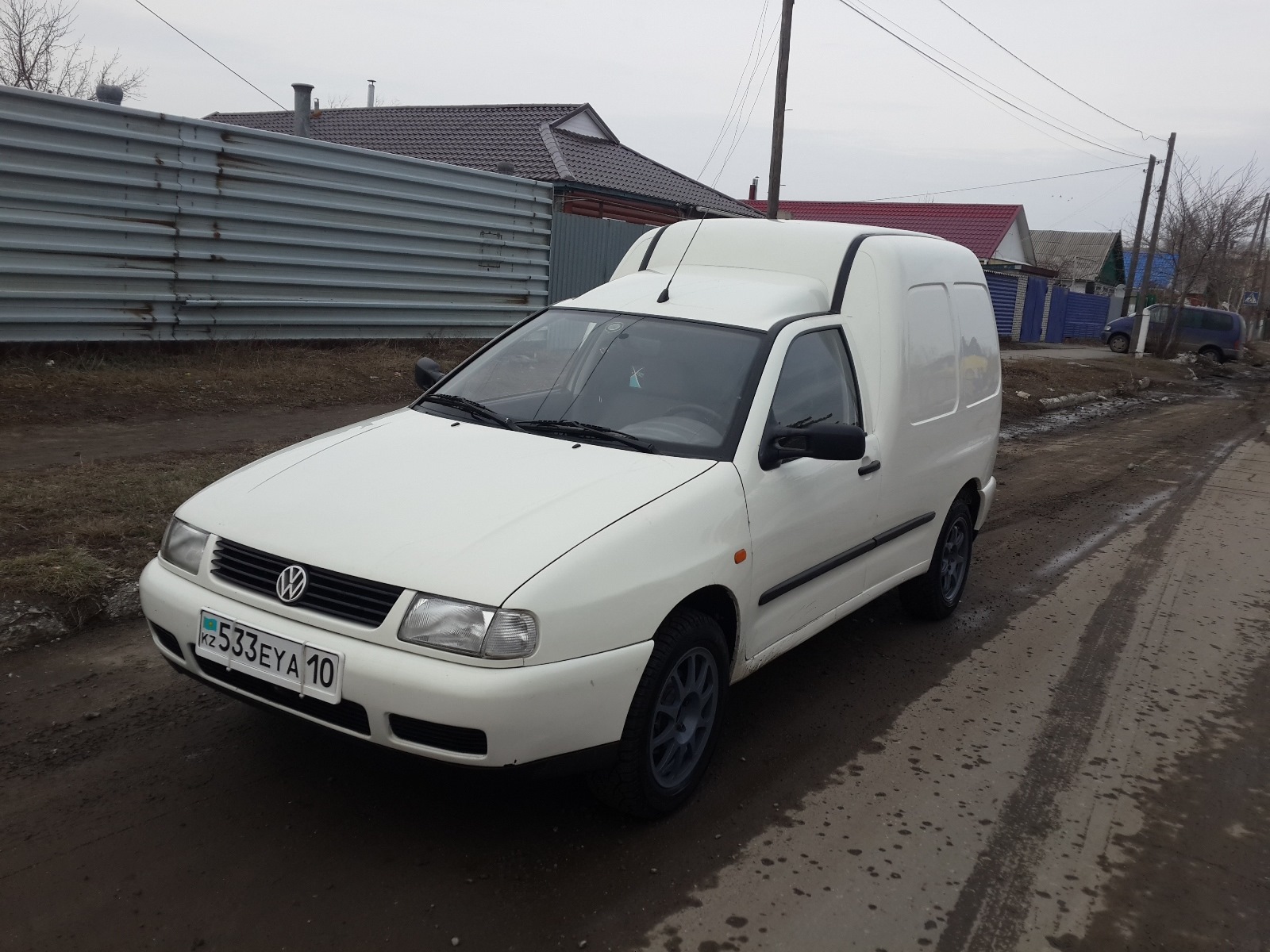 Volkswagen Caddy 1998 года