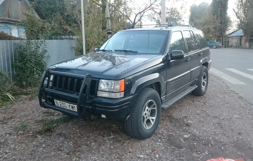 Jeep Grand Cherokee WJ С кенгурятником