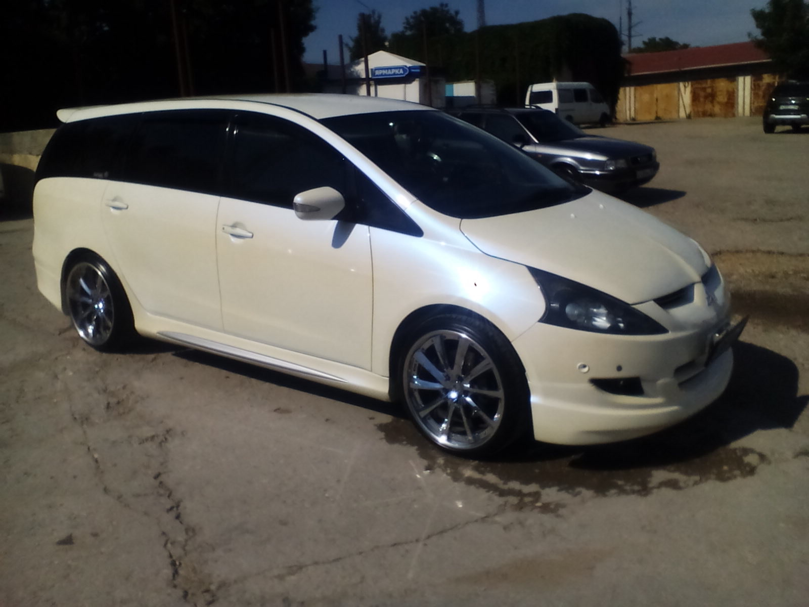 Митсубиси грандис 2013. 4. Mitsubishi grandis обвес. Митсубиси грандис рестайлинг. Ммс грандис.