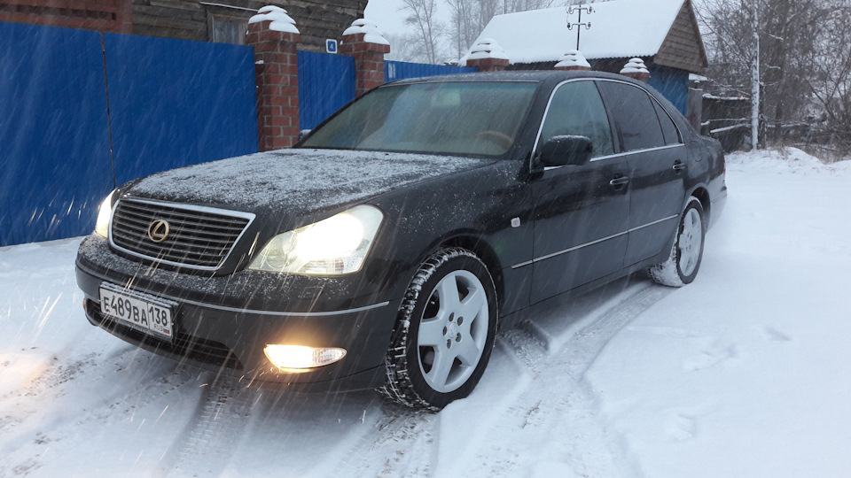 Фото в бортжурнале Lexus LS (UCF30)