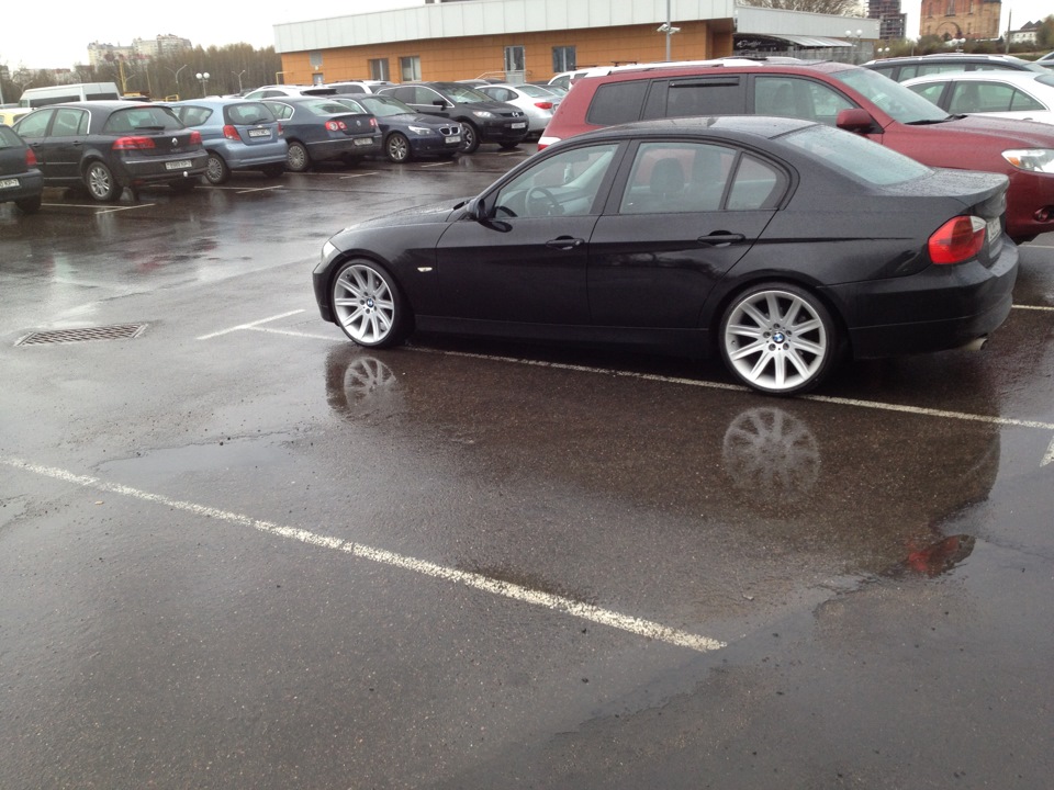 Пружины бмв е90. BMW e90 95 стиль. 95 Стиль БМВ е90. Е90 на 95 стиле. Пружины с занижением BMW e46.