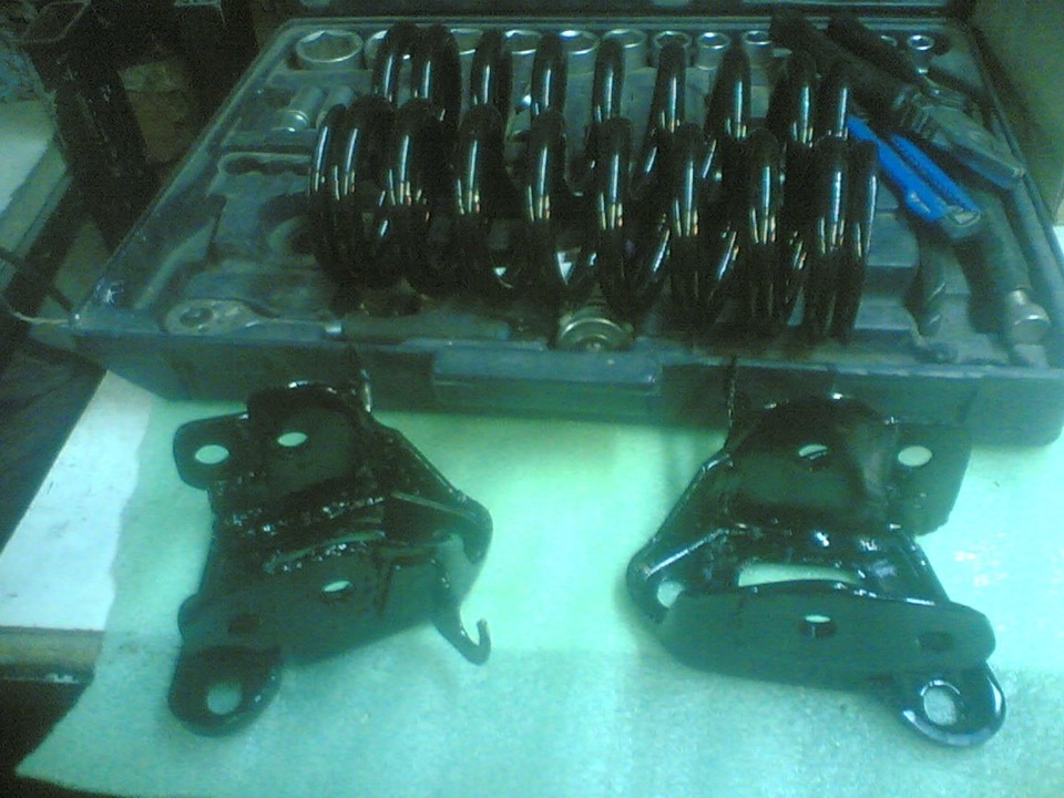 новый крепеж балки, новые пружины. с места сдвинулись — Lada Приора ...