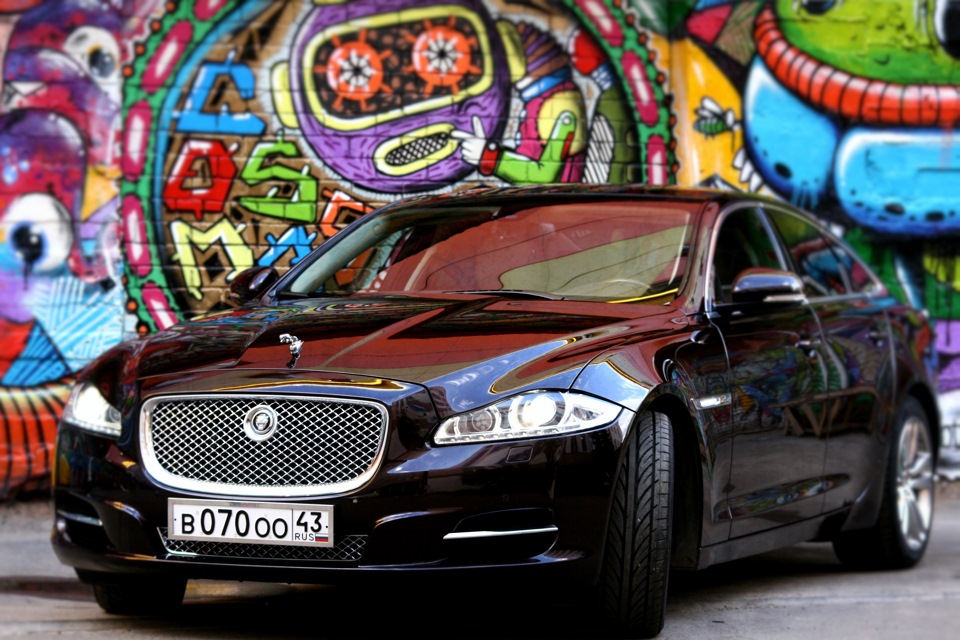 Машины киров. Jaguar XJ аэрография. Красивые машины Киров. Дорогие авто Кирова. Машина л575ун.