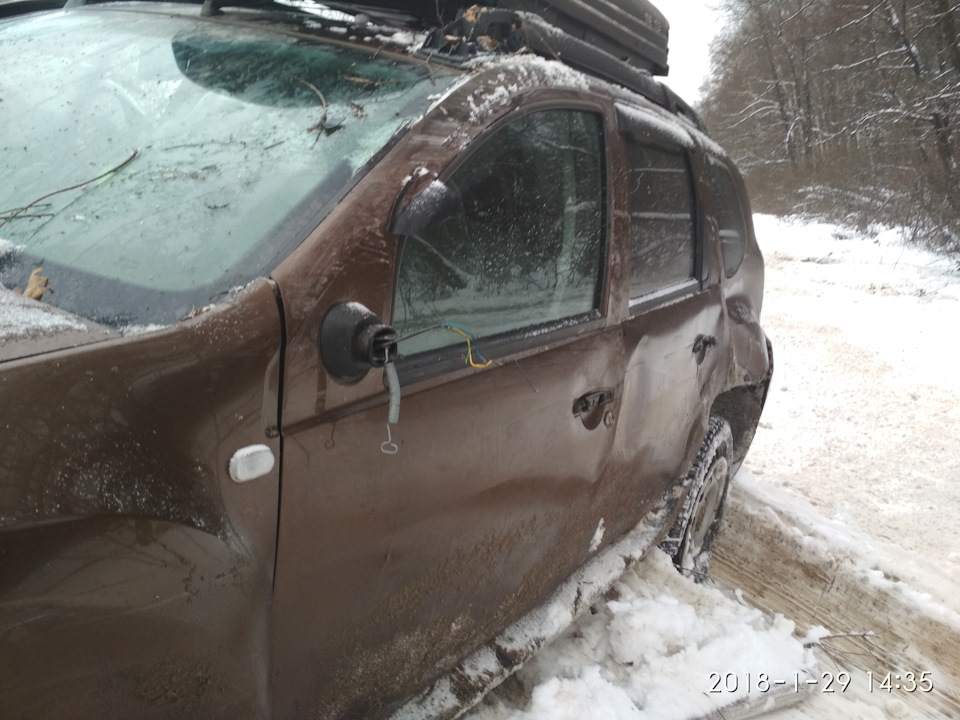 дтп ssangyong и nissan на бетонке