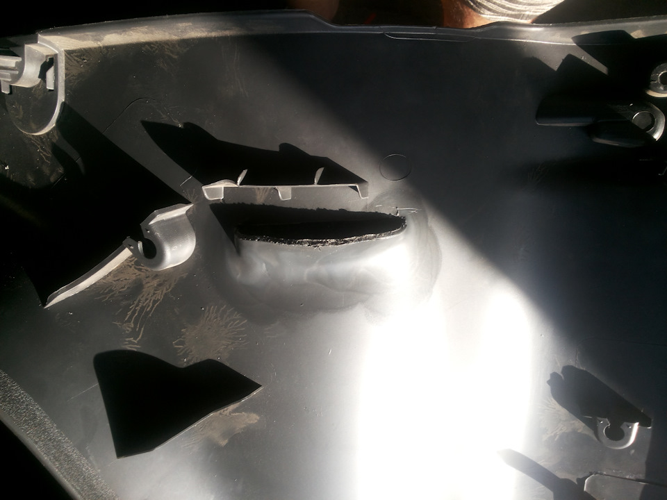 феном грел и гнул — Lada Ларгус