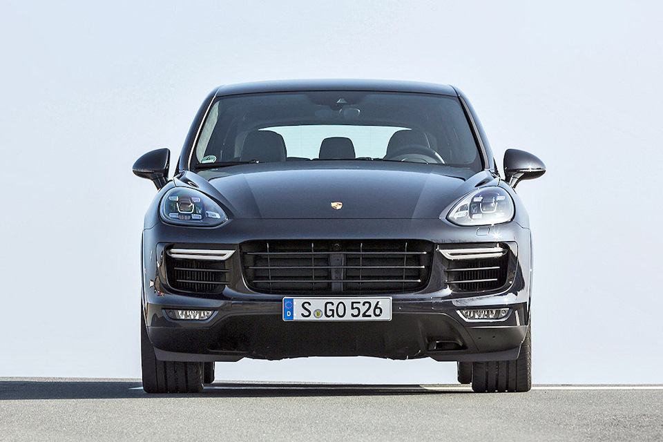 ///M30 X5M F85 vs Porsche Cayenne Turbo S сравнение — BMW X5 M (F85