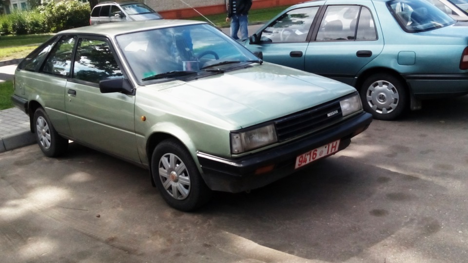 Nissan sunny b11 coupe