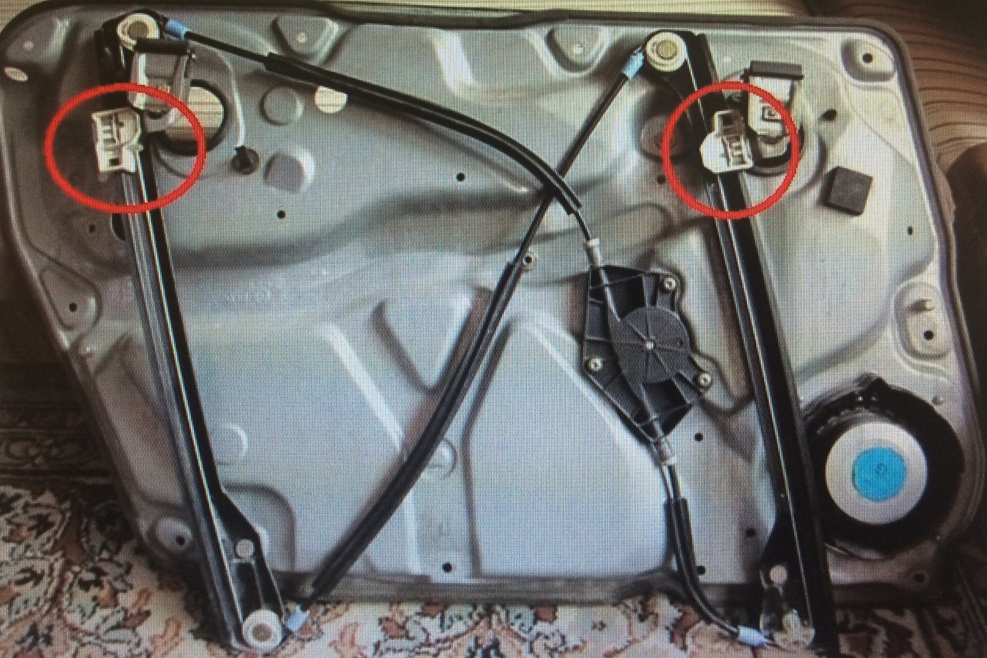 Дверь передняя левая б5. Стеклоподъемник Пассат б5 передний правый. Привод стеклоподъёмника Фольксваген т5. Стеклоподъёмник Пассат б5. VW Passat b5 стеклоподъёмник задний.