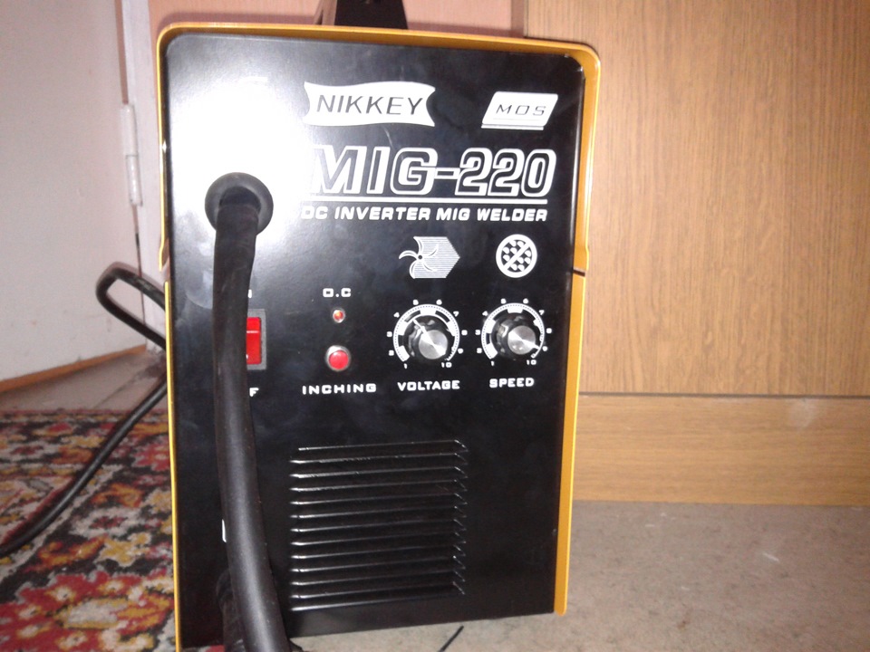 прикупил се сварочник, галовы и малаток штоб тачку делать… — Ford ...