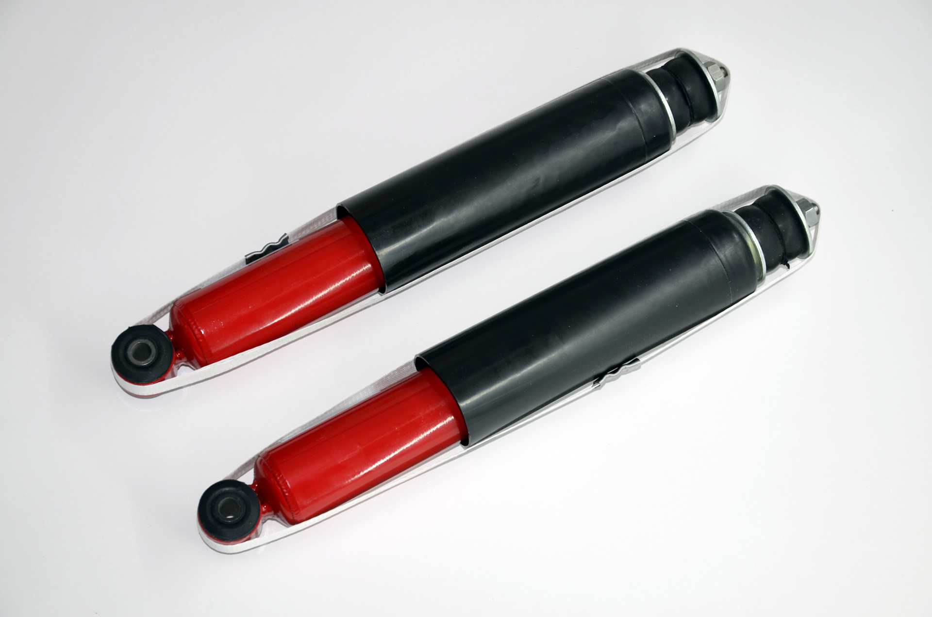 Ход амортизаторов нива. Крепление переднего амортизатора шеви нива. Амортизатор газомасляный задний нива шевроле. Lifan myway задняя подвеска. Ход амортизаторов нива.