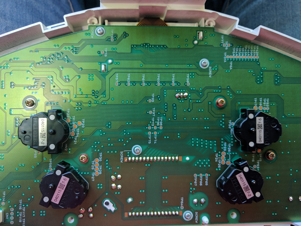 Подсветка приборной панели почти пропала — Volvo V50, 2 л, 2004 года ...