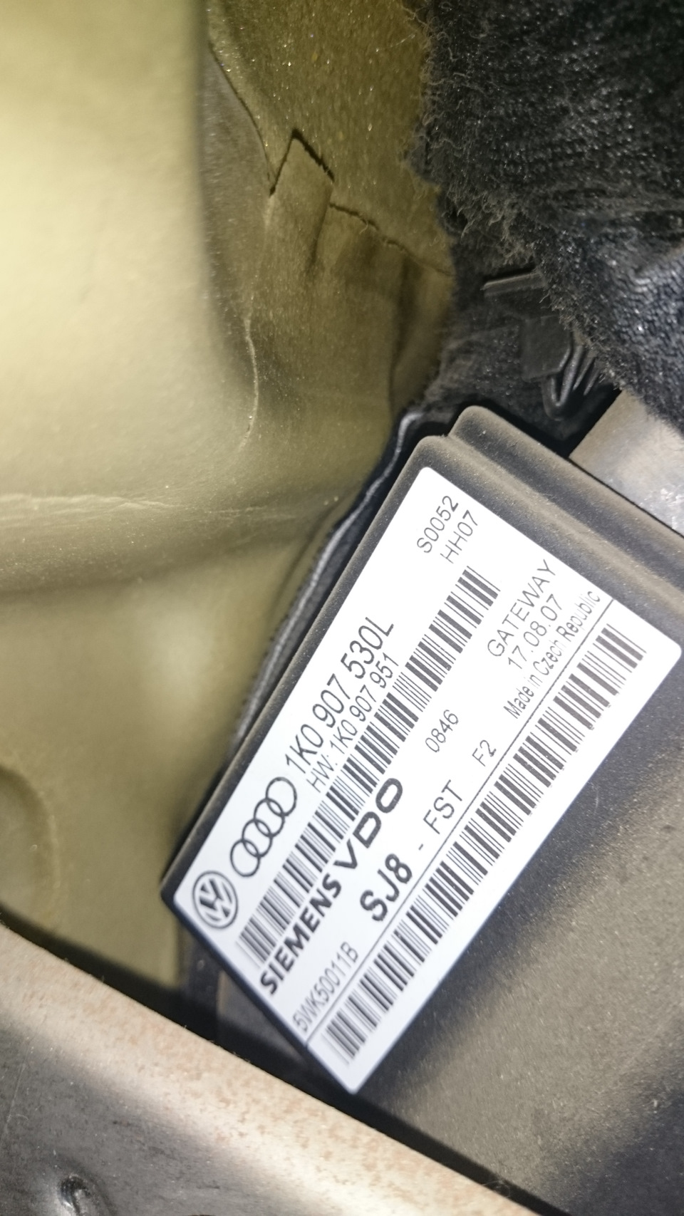 Запчасти на фото: 1K0907951, 1K0907530L. Фото в бортжурнале Volkswagen Golf Mk5