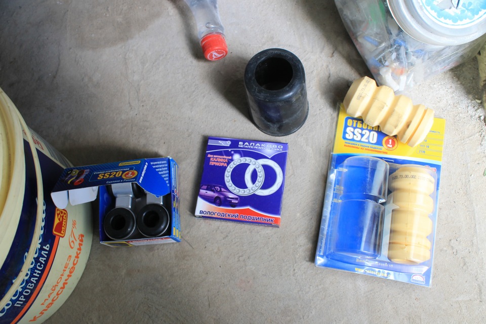 960 Как выбить болты крепления стойки