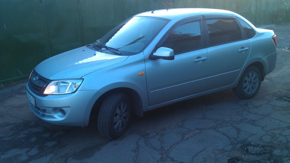 Сгорел блок комфорта (цбкэ) — Lada Гранта (1G), 1,6 л, 2013 года ...