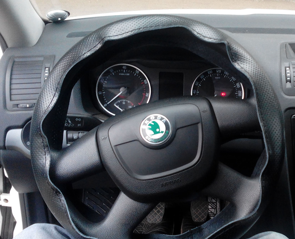 Оплетка руля — Skoda Octavia A5 Mk2, 1,4 л, 2012 года | аксессуары | DRIVE2