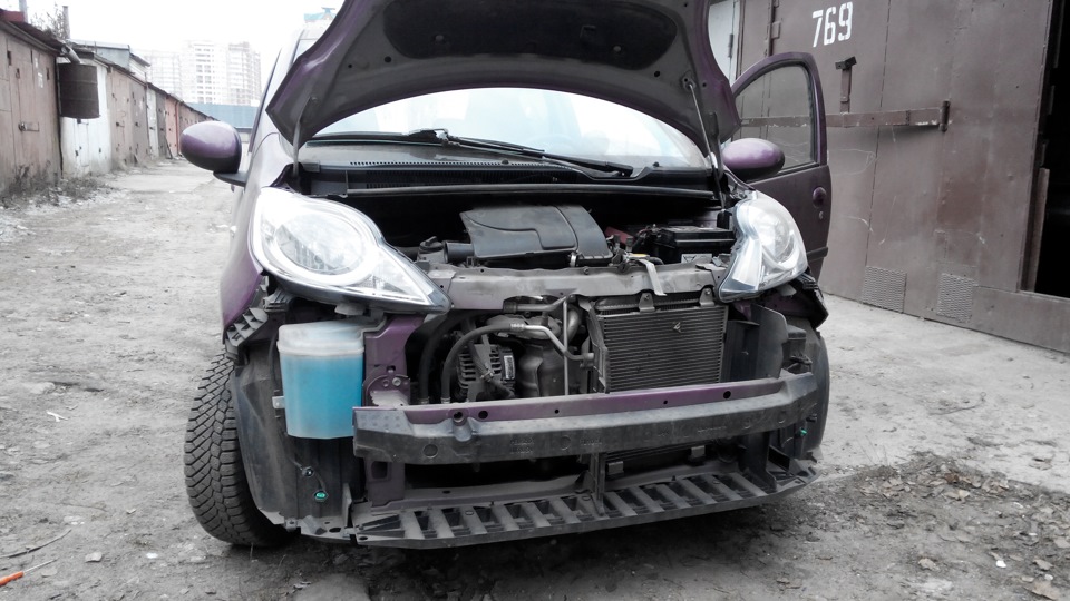 Пежо партнер замена. Peugeot 107 без бампера. Пежо 107 без бампера. Пежо 308 без бампера. Пежо 206 без бампера.