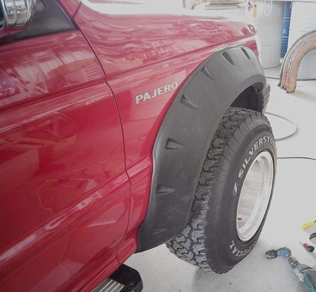 Расширители арок паджеро 2. Расширители арок паджеро 2. Расширители колесных арок, фендеры на митсубиси паджеро 2. Расширители арок для mitsubishi pajero sport 2. Расширители арок на митсубиси паджеро 2.